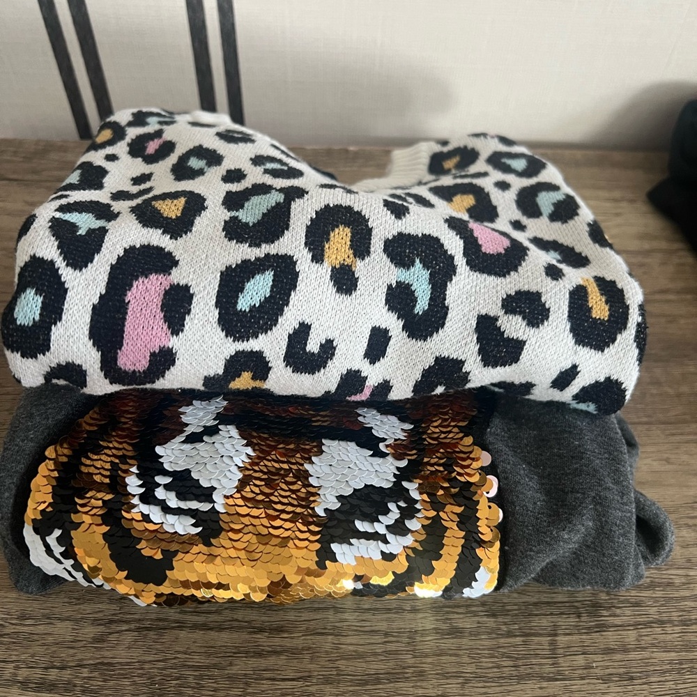 Leopard Print Sweater and Sequin Tiger Sweatshirt girls XS.